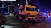 Kayseri’de otomobil ile minibüs çarpıştı: 9 yaralı