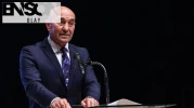Tunç Soyer kimdir? Nerede doğdu?