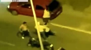 Avcılar'da kavgayı ayırması için motosikletliyi durdurdu