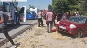 Afyonkarahisar’da TIR, otomobile çarptı: 1 ölü, 5 yaralı