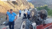 Devrilen traktörün altında kalarak öldü