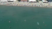 Sıcaktan bunalan maviye koştu