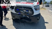 Düzce'de ambulans ile otomobilin çarpıştığı kazada 2 kişi yaralandı
