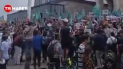 Leman Dergisine tepki çığ gibi: Binlerce kişi Taksim Cami önünde toplandı: Tekbir sesleri Taksim'i inletti! -