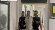 Üvey oğlunu göğsünden bıçakla yaraladı