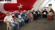 Acılı ailelerin evlat nöbeti sürüyor