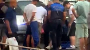 Avcılar’da pazarda başına demir direk düşen kişi yaraland