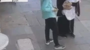 Saniyelik soygunda bir keselik altınını çaldırdı