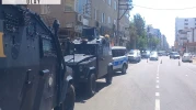 Aile içi şiddet ihbarına giden polislere ateş açıldı; 3 yaralı