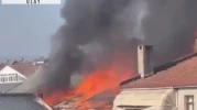 4 katlı binada yangın paniği! 2 kişi mahsur kaldı