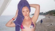 Rumen şarkıcı Alexandra Stan tatil için Antalya'yı seçti! Bikinili Pozunu Paylaştı!
