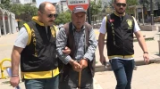 Tartıştığı eşini, kolundan vurdu