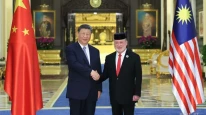 Xi, Malezya Kralı İbrahim İskender’le görüştü