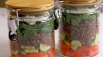 Öğle yemeklerinin favorisi: Kavanozda salata tarifi