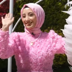 Gelin Evi Suna Daştan kimdir, nereli, kaç yaşında?