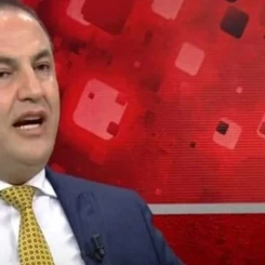 Ünlü Türk fotoğraf sanatçısı Murat Gezici'nin yaşamı ve kariyeri hakkında detaylı bilgiler