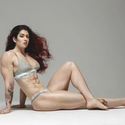 Kanadalı fitness modeli Natasha Aughey hakkında merak edilen detaylar!