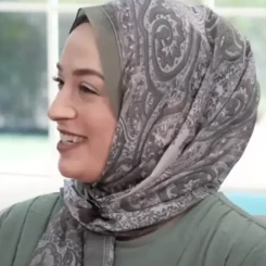 Zuhal Topal’la Yemekteyiz Zeynep Kılınç kimdir?
