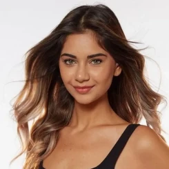 Ece Aydemir'in sıra dışı yaşamı ve kariyeriyle ilgili şaşırtıcı detaylar!