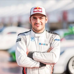 Genç Milli Yarış Pilotu Ayhancan Güven'in Kariyeri ve Önemi Hakkında Bilinmeyenler!