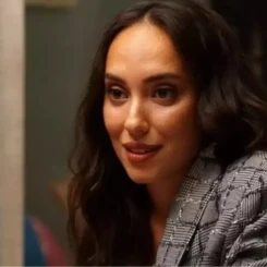 Leman dizisinin Şahikası olarak tanınan Duygu Sarışın kimdir? Kaç yaşındadır, nerelidir ve kariyeri nasıldır?