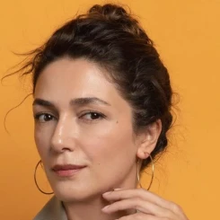 Popüler dizi "Kral Kaybederse"nin psikolog karakteri Güler hakkında merak edilenler!