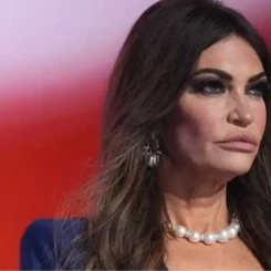 Kimberly Guilfoyle kimdir? Yunanistan Büyükelçisi Kimberly Guilfoyle'un siyasi geçmişi ve kişisel detayları nelerdir?