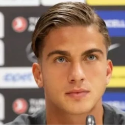 Ünlü Oyuncu Bertuğ Yıldırım'ın Hayatı ve Kariyeri Hakkında Merak Edilenler!