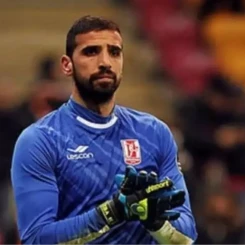 Emrullah Şalk: Futbol Kariyeri ve Gözaltı İddiaları!