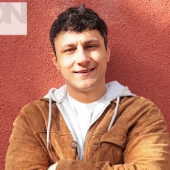 Uzak Şehir dizisi Şahin Albora Kimdir: Evli mi, Kaç Yaşında, Aslen Nerelidir?
