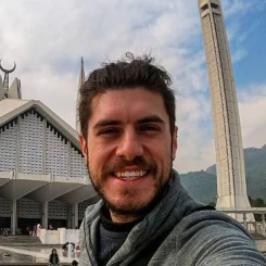 Arda Pazır Kimdir? Kaç Yaşındadır? Nereli? Sevgilisi Var Mı?