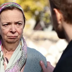 Ayşe Tunaboylu'nun kariyerindeki dikkat çekici projeler nelerdir?