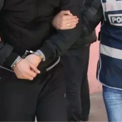 Ünlü iş adamı Ahmet Şaşmaz, kaçakçılık suçlamasıyla gözaltına alındı. Peki, Ahmet Şaşmaz kimdir ve ne iş yapıyor?