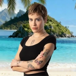 Survivor Lina'dan şaşırtan açıklama: Türk kimliğimle gurur duyuyorum!