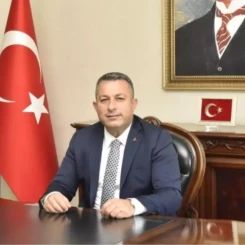 Trabzon Valiliği'ne atanan yeni isim belli oldu! İşte Trabzon'un yeni Valisi Tahir Şahin'in özgeçmişi detaylarıyla haberimizde!