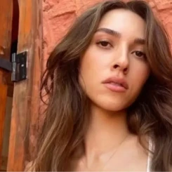 Zeynep Parla'nın kim olduğu hakkında merak edilenler! Kızılcık Şerbeti dizisinin Elif'i Zeynep Parla'nın doğum yeri ve yaşı hakkında detaylar!
