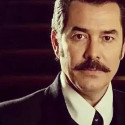 Fikret Kuşkan Kimdir? Aynı Yağmur Altında Dizisinin Umur Karanoğlu Karakteri Hakkında Detaylar!