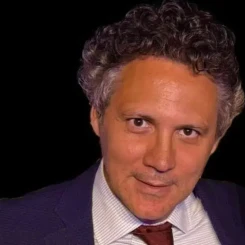 Ünlü oyuncu Güney Öztürk kimdir? İşte detaylar...