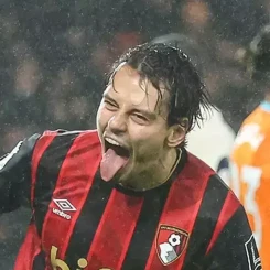 Premier League’de kariyerine devam eden millî futbolcu Enes Ünal’ın yaşı, memleketi ve kariyeri nasıl?