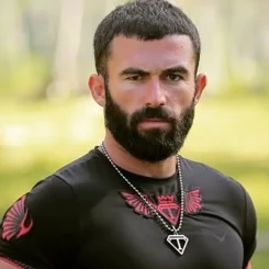 Turabi Çamkıran'ın kimliği merak konusu oldu!