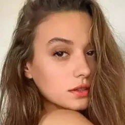 Sümeyye Aydoğan'ın yaşını, nerede doğduğunu, boyunu, TV dizilerini ve kariyerini merak edenler için detaylar burada!