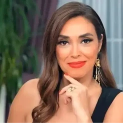 Zuhal Topal Yemekteyiz Türkan Kol kaç yaşında, nereli, mesleği ne, evli mi, çocuğu var mı, kaç çocuğu var?