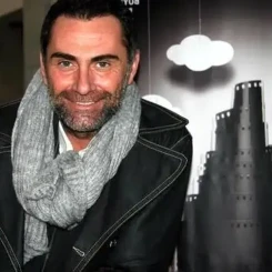 Ünlü moda tasarımcısı Atilla Saral hakkında merak edilenler!