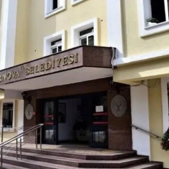 Bornova Belediyesi'nde Görev Yapan Özgür Gönen Kimdir ve Ne İş Yapıyor? Bu İşte Neden Gündemde?