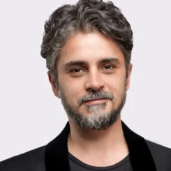 Ünlü oyuncu Umut Kurt'un yaşını, kökenini, kariyerini, medeni durumunu ve rol aldığı yapımları derledik!