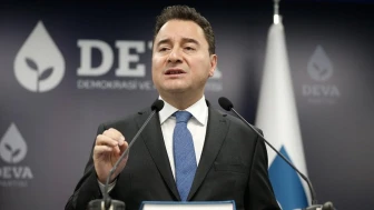 Babacan: Ekonomi, sadece ekonomi politikasıyla düzelmez