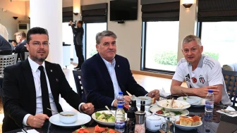 Beşiktaş Başkanı Serdal Adalı, Futbol A Takımı ile buluştu