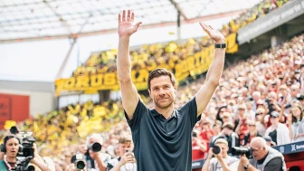Real Madrid, Xabi Alonso yönetiminde transfer atağına başladı. 58 milyon euroluk ilk hamle resmen açıklandı