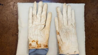 Abraham Lincoln'a ait kanlı eldivenler, 1,35 milyon euro karşılığında alıcı buldu!