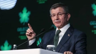 Davutoğlu, Özgür Özel'e yönelik saldırıyı kınadı: "Demokrasiye ve fikir özgürlüğüne yapılmış bir saldırıdır"
